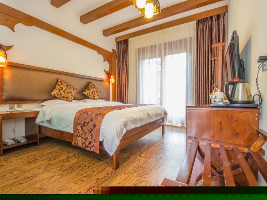 带露台机麻大床房