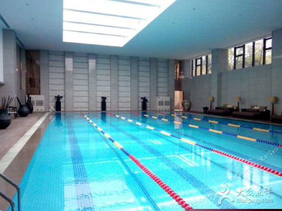 室内游泳池