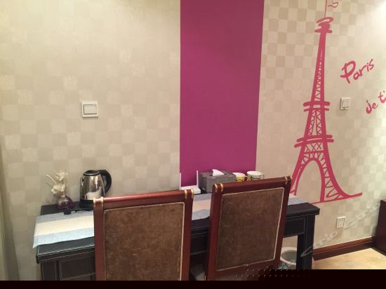 维尼熊温馨大床房