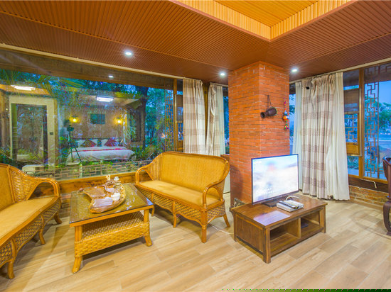 傣家风情亲子房