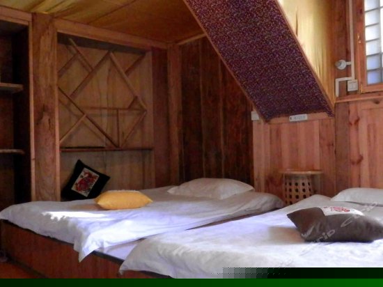 一楼复古榻榻米房