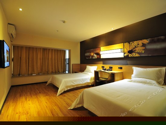 iu Bigger(B格双床房)