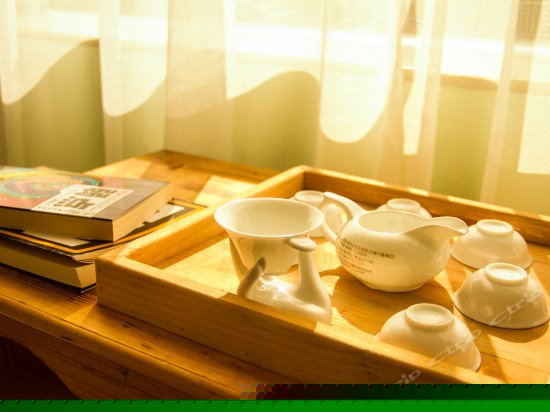 阳光蜜月豪华大床房