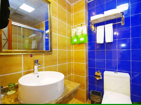 标准双床房（无窗）