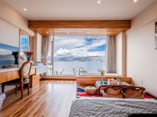 爱有天意榻榻米海景房