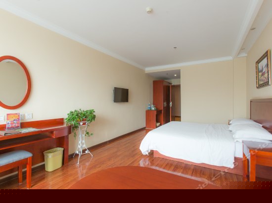 1.8米床豪华大床房