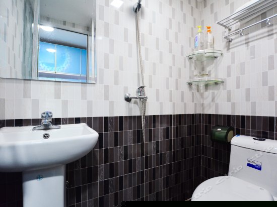 蔚蓝海景三室一厅