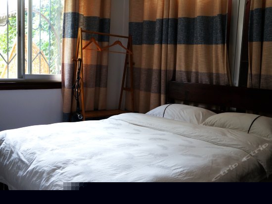 山里 庭院大床房