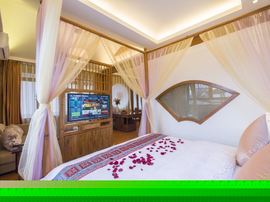 豪华温馨大床房