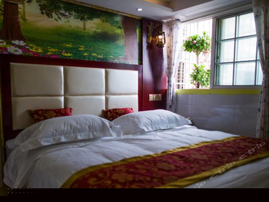 园林美景大床房