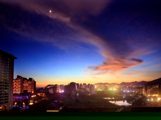 看海景观大床房