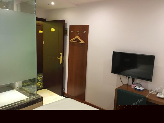 大床房（无窗）