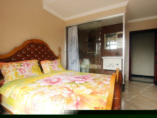 临江阳台大床房