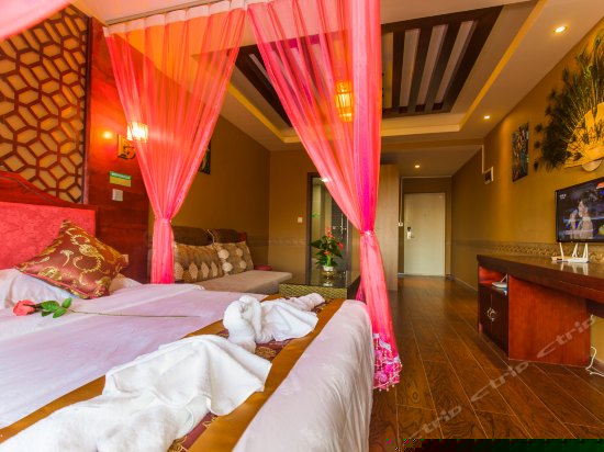 豪华江景大床房