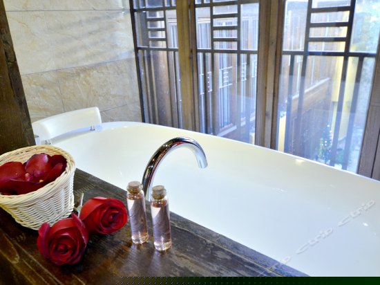 风情院优雅人生浪漫圆床房