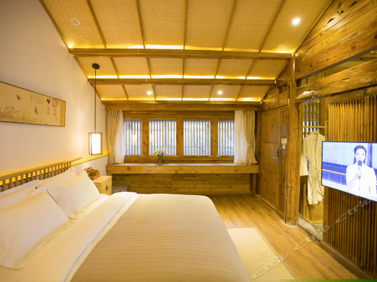 浪漫樱缘（独立空中花园套房）