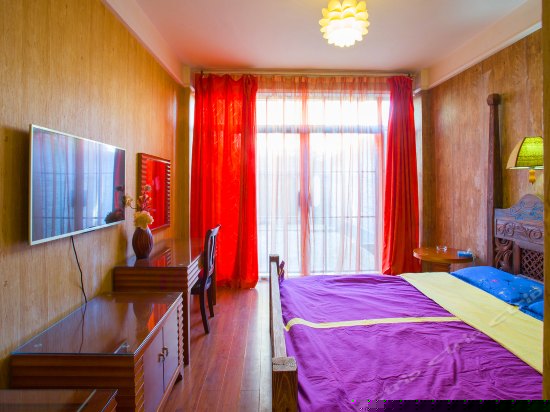 浪漫蜜月大床房