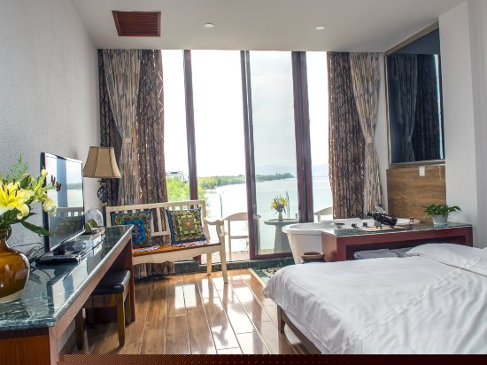 月玲珑露台亲海大床房