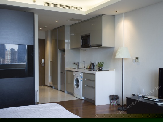 豪华双人大床房