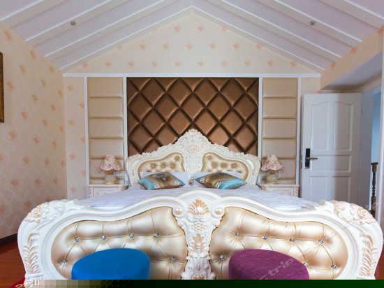 法式浪漫大床房