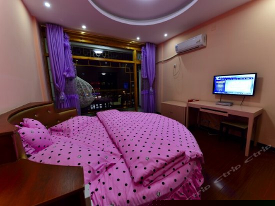 临江景观圆床房