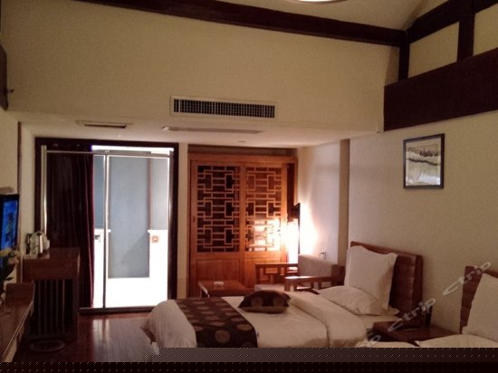 假日双床/大床房