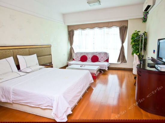 豪华商务大床房