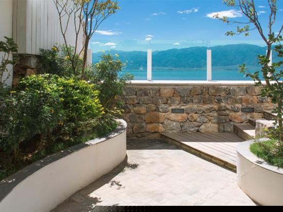 180度海景花园亲水大床房