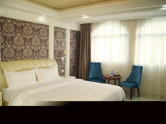 阳台豪华大床间