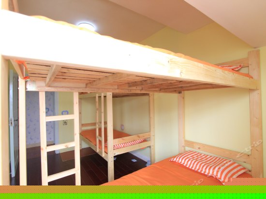 观景四人房(床位)