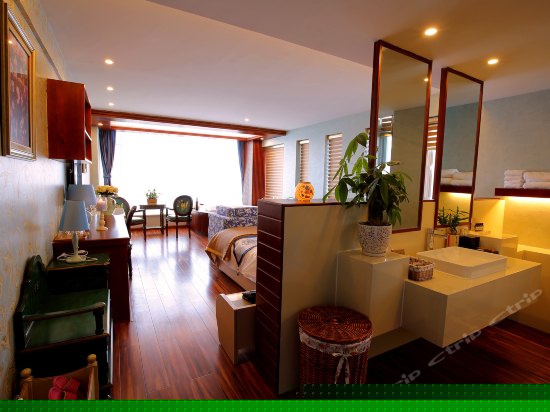 玫瑰绽放双海景豪华房