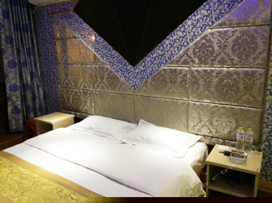 简约主题大床房