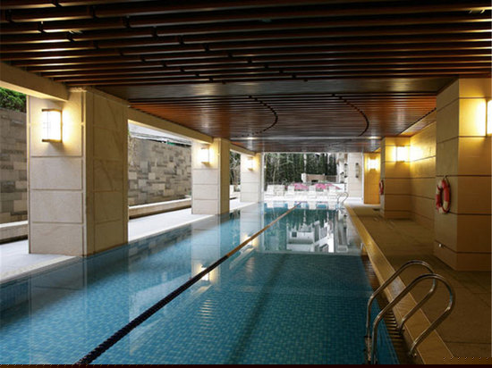 室内游泳池
