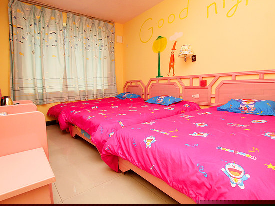 卡通乐园三人房