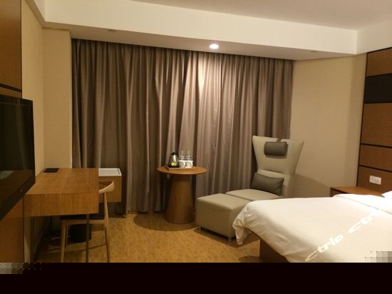 零压高级大床房