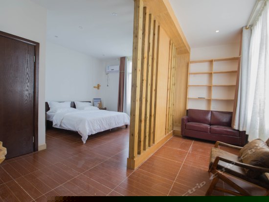 日出海景大床房