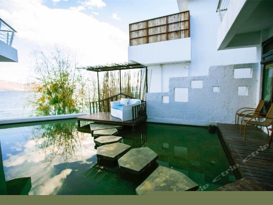 苏醒-雨林海景大床房