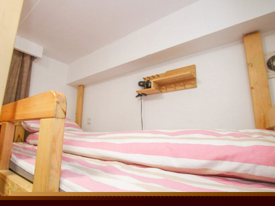 女生六人间(床位)(公卫)