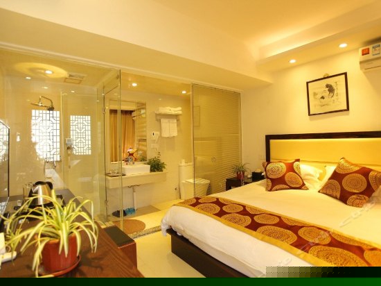 C楼3楼1.8米大床房