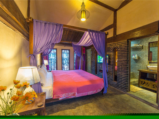 阳光观景大床房