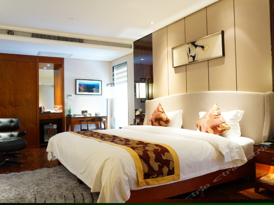 豪华象山园大床房