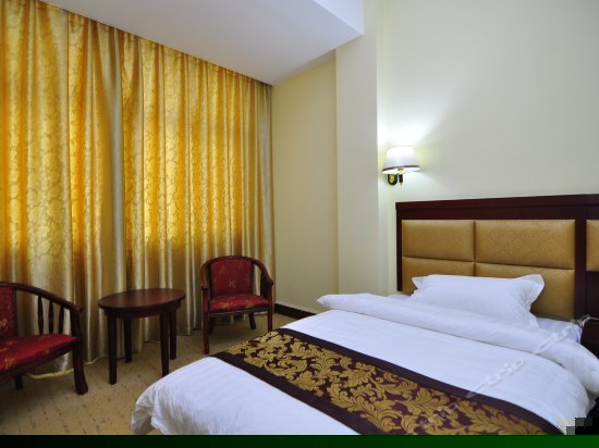 麻将套房（带电脑）