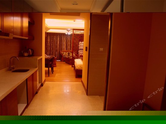 豪华园景大床房