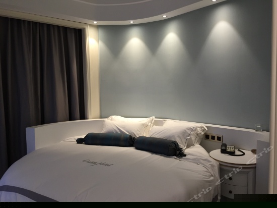 豪华商务单人间