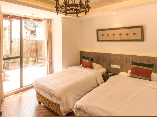 落地景观双床房（102）