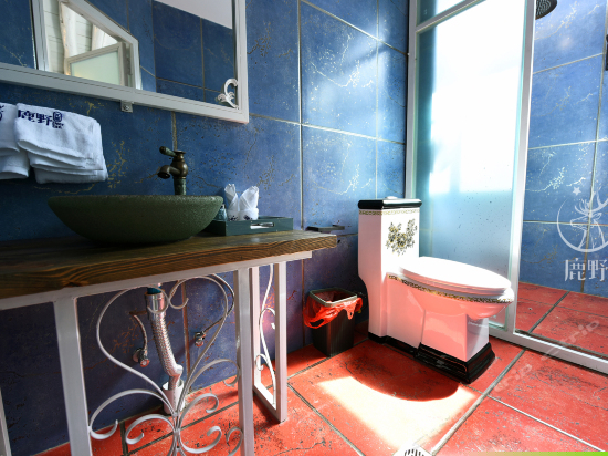 鹿壹标准大床房