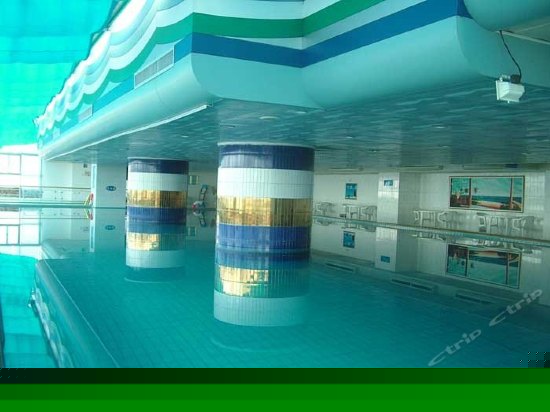 室内游泳池