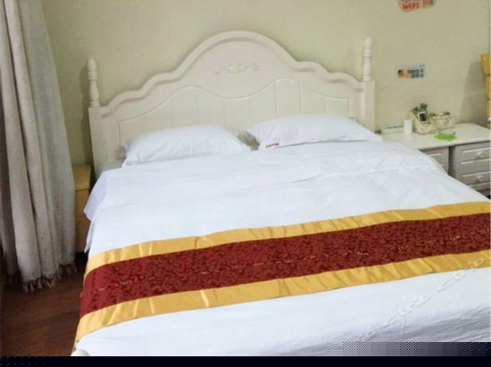 豪华精品大床房