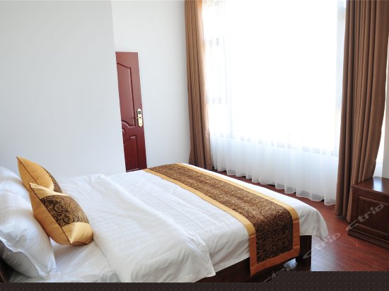 豪华观海大床房