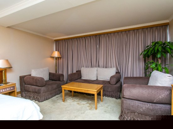 豪华商务大床房